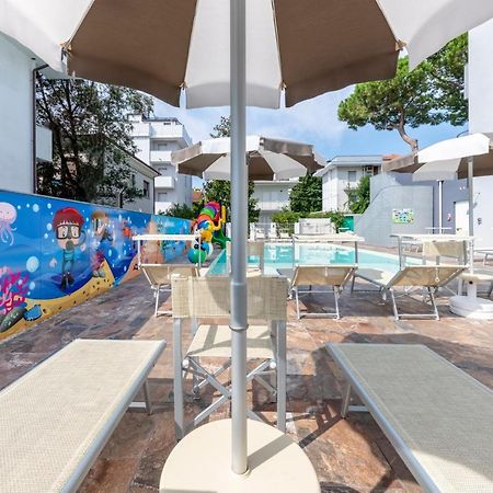 Residence Filmare Riccione Exteriör bild