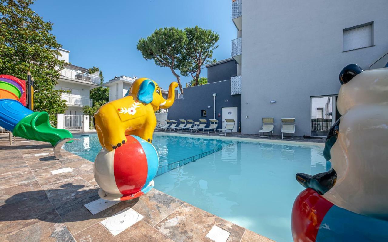Residence Filmare Riccione Exteriör bild
