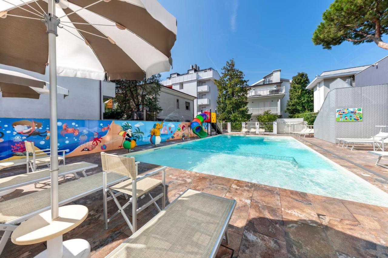 Residence Filmare Riccione Exteriör bild