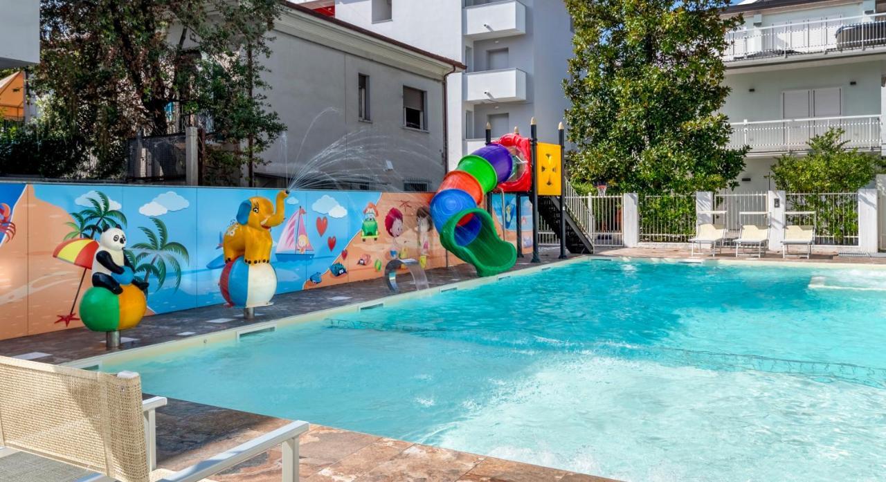 Residence Filmare Riccione Exteriör bild